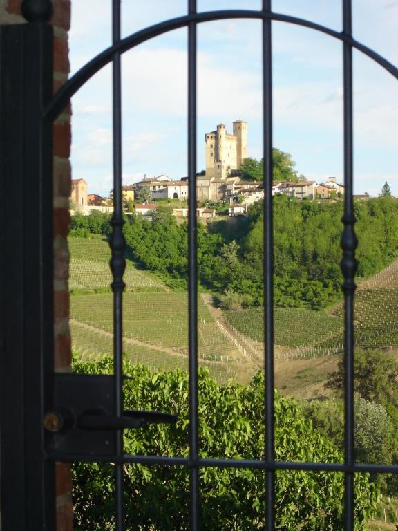 Agriturismo I Grappoli Serralunga d'Alba Εξωτερικό φωτογραφία
