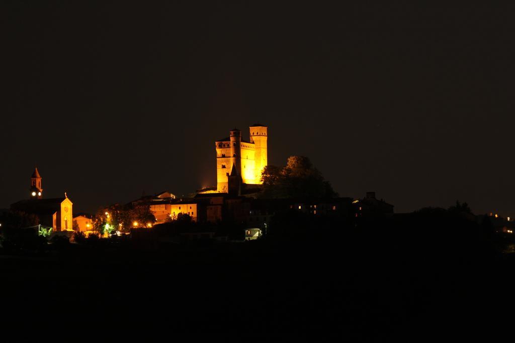 Agriturismo I Grappoli Serralunga d'Alba Δωμάτιο φωτογραφία