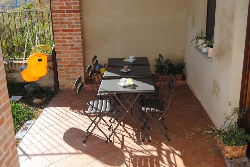 Agriturismo I Grappoli Serralunga d'Alba Εξωτερικό φωτογραφία