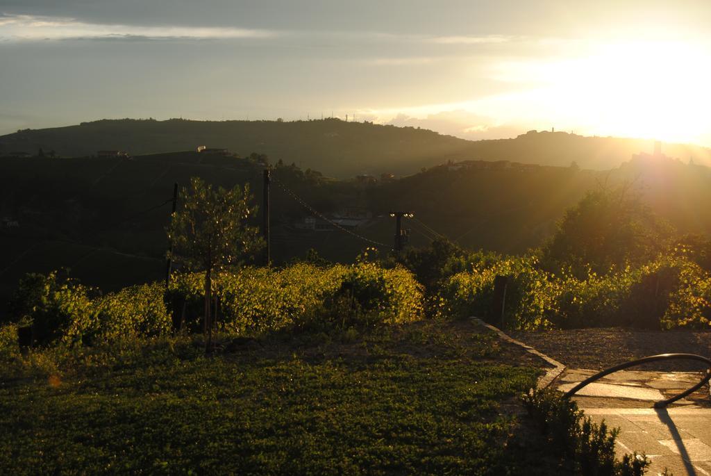 Agriturismo I Grappoli Serralunga d'Alba Εξωτερικό φωτογραφία