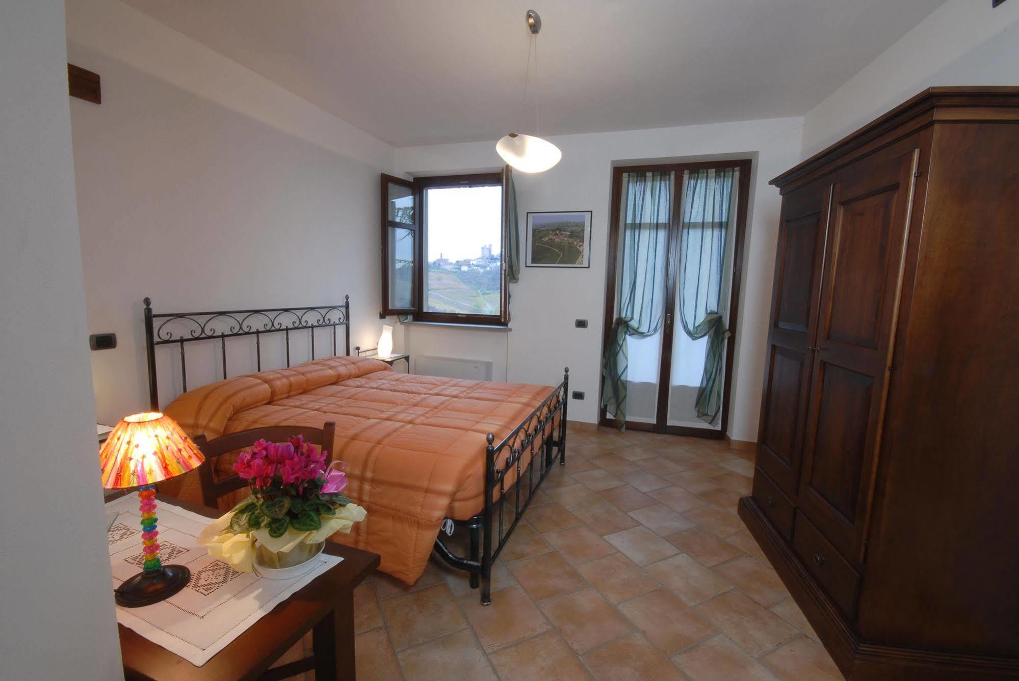 Agriturismo I Grappoli Serralunga d'Alba Εξωτερικό φωτογραφία